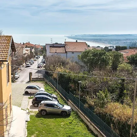 S300 - Sirolo, Trilocale Vicino Al Centro Con Vista Mare *